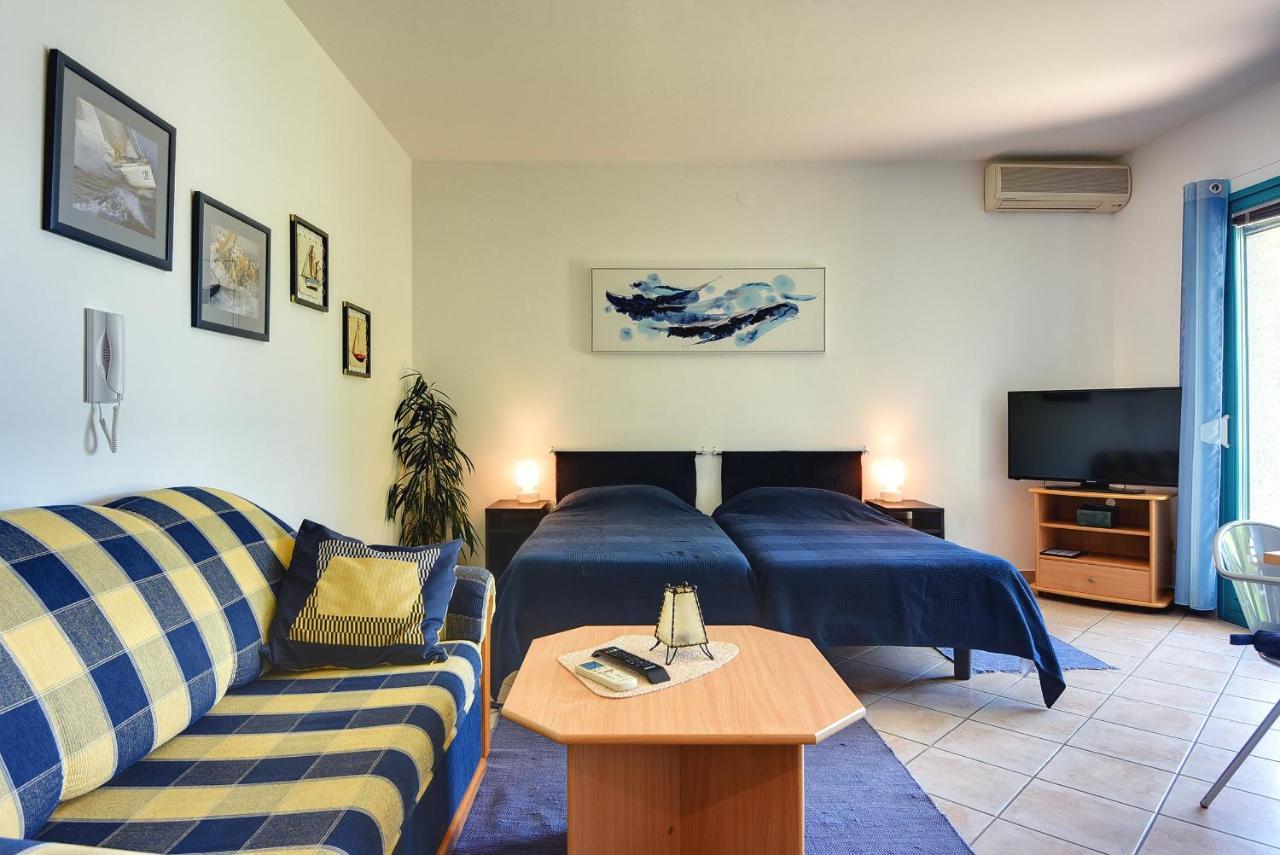 Apartments Villa Ana Medolino Esterno foto