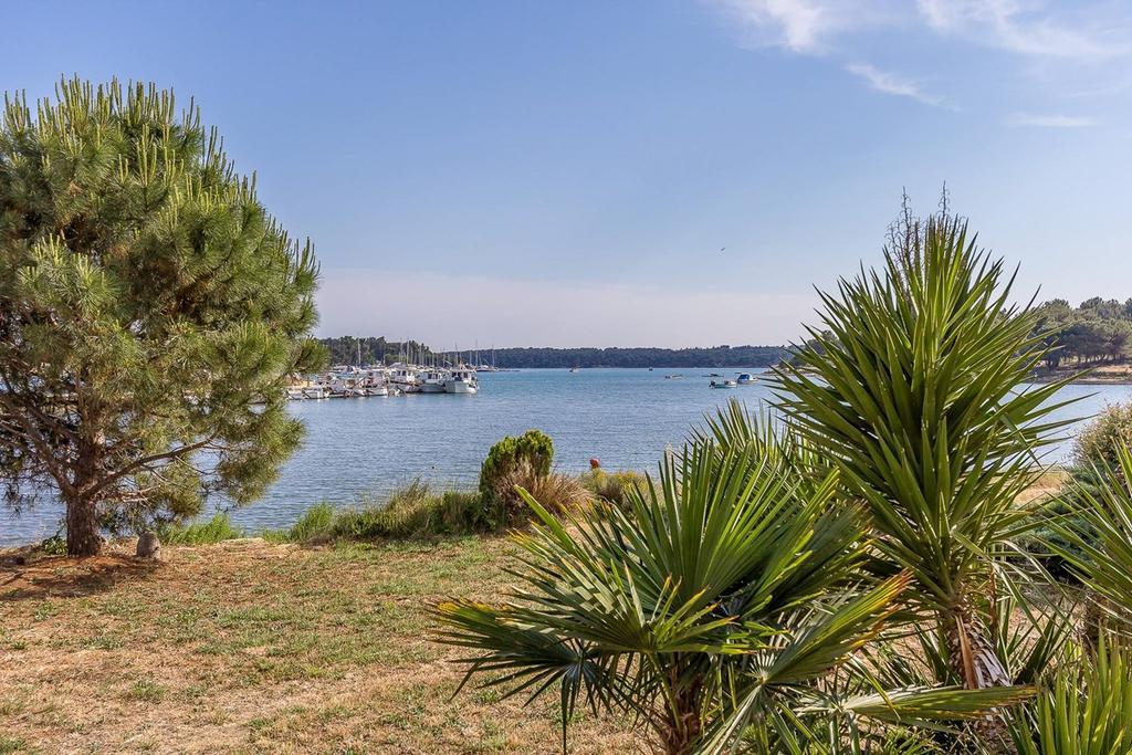 Apartments Villa Ana Medolino Esterno foto