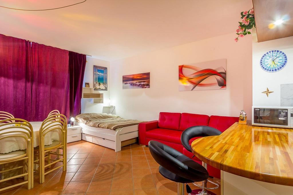 Apartments Villa Ana Medolino Esterno foto