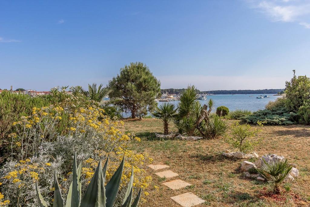 Apartments Villa Ana Medolino Esterno foto