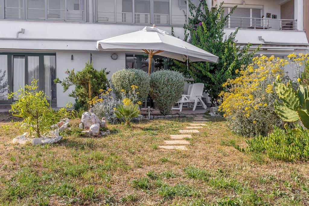 Apartments Villa Ana Medolino Esterno foto