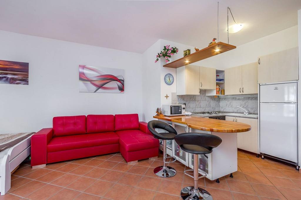 Apartments Villa Ana Medolino Esterno foto